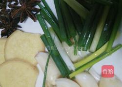 胡萝卜香菇焖鸡腿的做法图解4