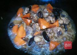 胡萝卜香菇焖鸡腿的做法图解10