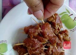 炸牙签猪肉的做法图解3