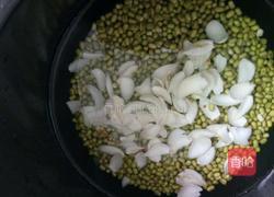 百合绿豆汤的做法图解4