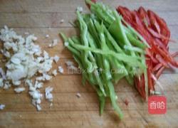 双椒拌耳丝的做法图解4