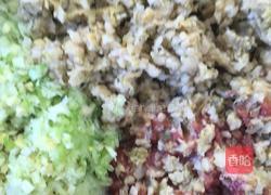 酸菜餡餃子的做法圖解2