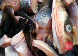 香焖大头鱼的做法图解1