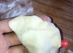 花边水饺(槐花猪肉馅)的做法图解8