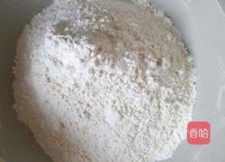 山韭菜鸡蛋饺子的做法图解1