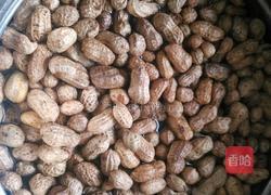 水煮五香花生的做法图解1