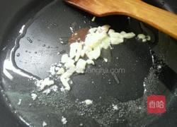 香肠排骨酸菜大米饭的做法图解5