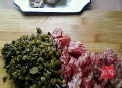 香肠排骨酸菜大米饭的做法图解4