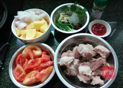 西红柿土豆炖牛腩的做法图解1