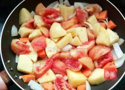 西红柿土豆炖牛腩的做法图解3