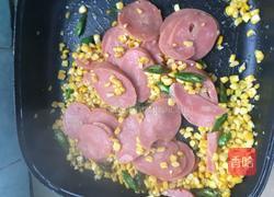 火腿肠炒玉米粒的做法图解4