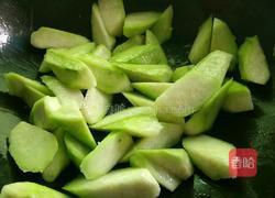 丝瓜炒肉的做法图解5