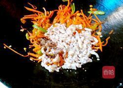 红萝卜丝炒肉丝的做法图解12