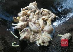 双椒鸡块的做法图解4