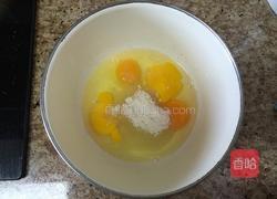 老式鸡蛋糕的做法图解1