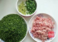 茴香馅蝴蝶花式蒸饺的做法图解4