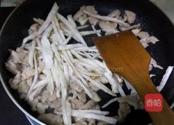 双菇炒肉的做法图解2