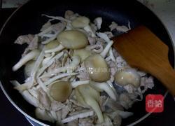 双菇炒肉的做法图解3