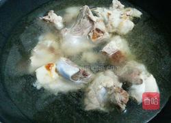 香菇筒骨汤的做法图解4