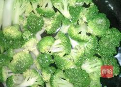 蒜香西兰花的做法图解3