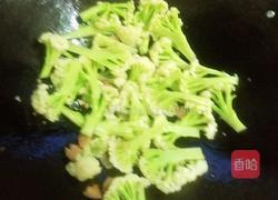 菜花炒肉片的做法图解7