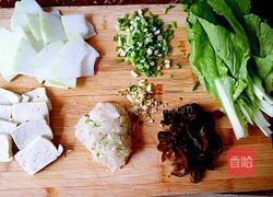 杂蔬鸡肉丸子汤的做法图解2