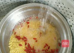 小米粥的做法图解3