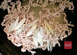 豆芽芹菜炒肉丝的做法图解6
