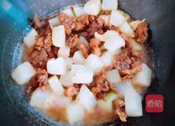 Illustration of braised winter melon with lychee meat 16