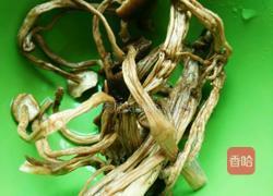 茶树菇焖鸡腿的做法图解2