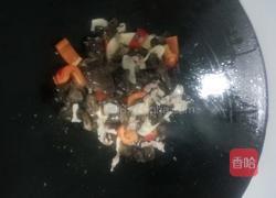 木耳鲜姜炒肉片的做法图解5