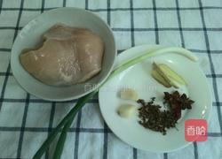 手撕鸡肉的做法图解1