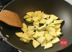 西葫芦炒蛋的做法图解4