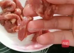 火腿肠裹猪肉的做法图解2