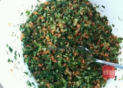 猪肉时蔬饺的做法图解2