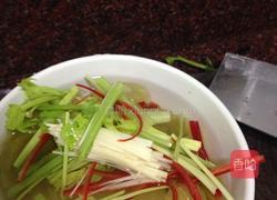 咸菜炒猪肉的做法图解1