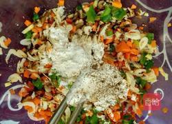 香菇胡萝卜蒸糯米饭的做法图解3