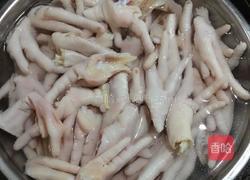 香辣鸡脚的做法图解1