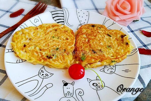 鸡肉面条爱心饼