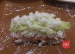 烟熏鲑鱼生菜免捏饭团的做法图解5