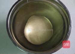 火腿香葱花型面包的做法图解3