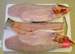 酸菜鱼的做法图解1