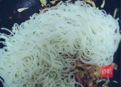 圆白菜肉丝炒面的做法图解6
