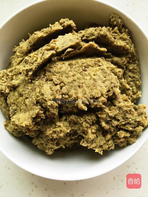 蜂蜜皮绿豆馅月饼的做法_菜谱_香哈网