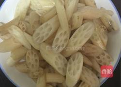 醋溜藕节的做法图解1