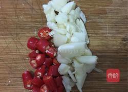 油条炒丝瓜的做法图解3