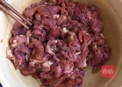 苦瓜炒瘦肉的做法图解3