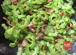 苦瓜炒瘦肉的做法图解7