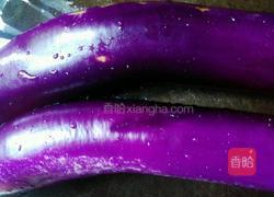 煎茄子片的做法图解1