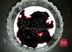 西瓜蓝莓酸奶的做法图解2